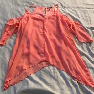 Venus cold shoulder top, coral, size Medium, NEW